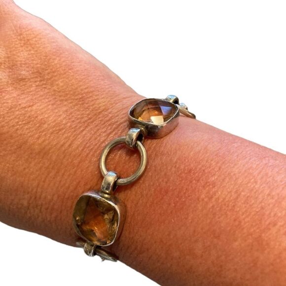 Sterling Silver and Champagne Amethyst Bracelet Toggle Clasp - Picture 4 of 4